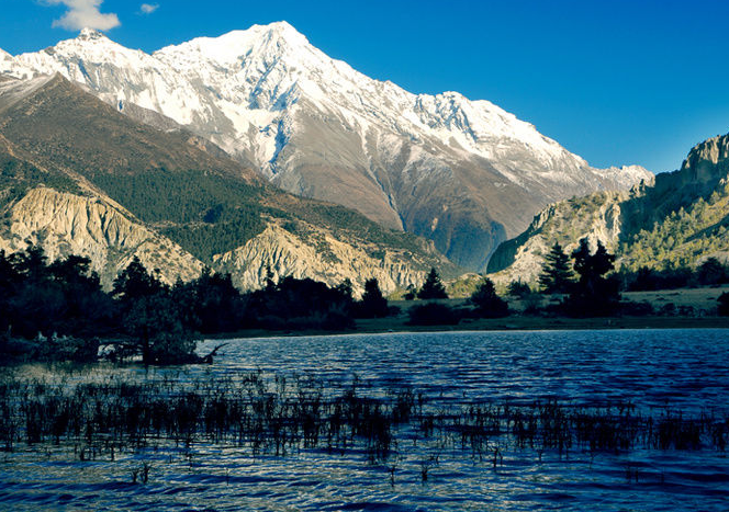 尼泊尔雪山图片_深圳康辉旅行社.png