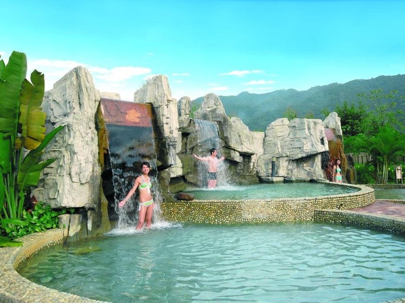 龙门温泉大观园
